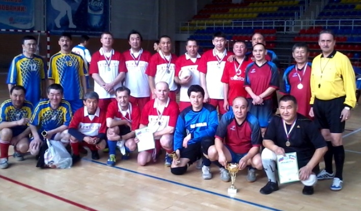 В Хакасии прошел турнир по мини-футболу среди ветеранов