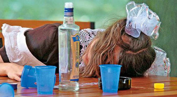 Минздрав: Правительство поддержало запрет на продажу алкоголя до 21 года