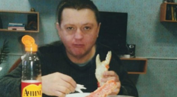 ФСИН прокомментировала фото бандита, поедающего икру в тюрьме