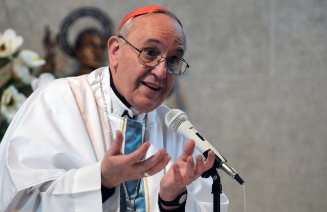 Папа Римский извинился за инквизицию