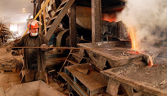 В Хакасии руководство завода железобетонных конструкций наказали рублем