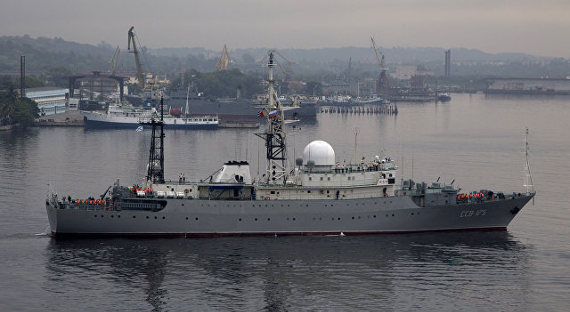 Российский разведывательный корабль обнаружен у базы подлодок США