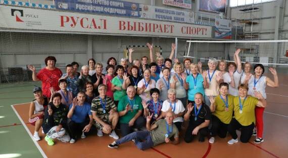 На спортивные старты в Саяногорске вышли спортсмены серебряного возраста