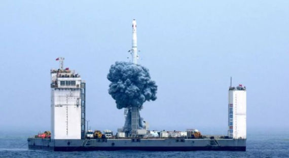 Китай запустил спутники ракетой, запущенной с морского космодрома