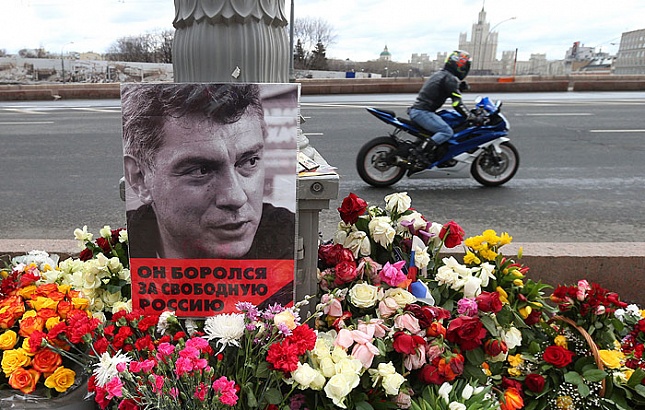 Мосгордума объяснила, почему не будет ставить памятник Немцову