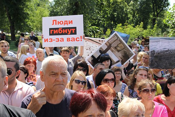 Жители Донецка недовольны работой ОБСЕ