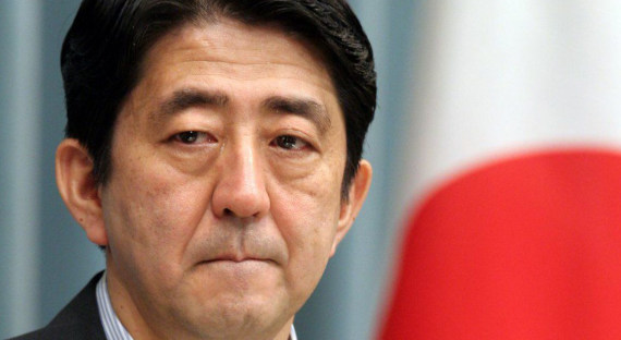 Абэ пообещал не пускать США на Курилы, если те отойдут Японии