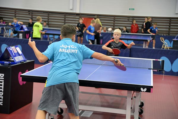 В Абакане состоялся межрегиональный турнир по настольному теннису