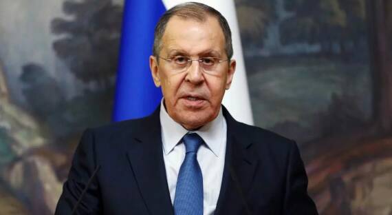 Лавров: Россия не будет уговаривать Зеленского начать переговоры