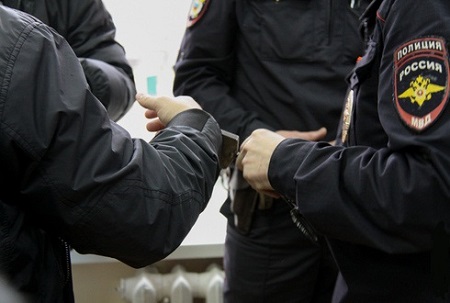 В Красноярском крае полицейского осудили за избиение свидетеля