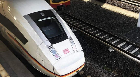 В Германии представили беспилотный поезд