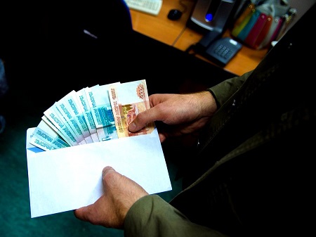 Миллионный штраф за дачу взятки в Хакасии пополнил госбюджет