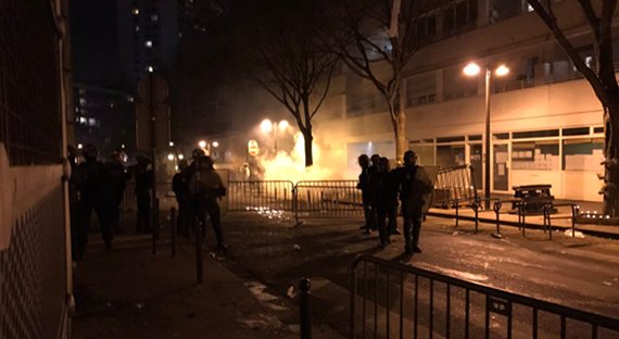 В Париже вновь вспыхнули беспорядки из-за "полицейского произвола"