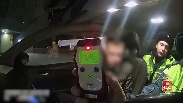 Целый "букет" нарушений ПДД собрали двое жителей Черногорска