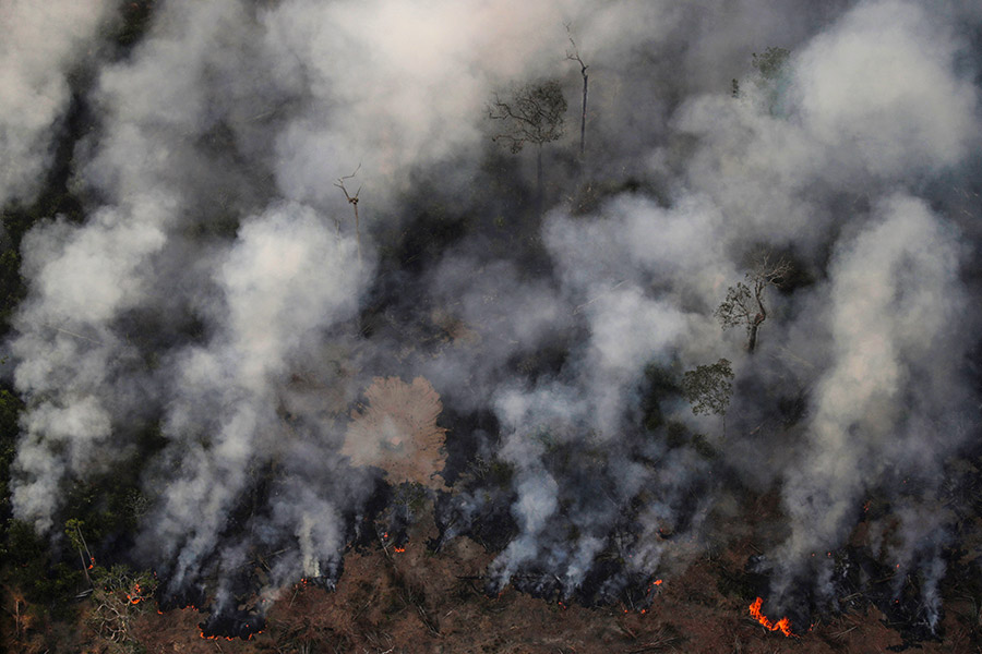 Хакасию окутывает дымка от лесных пожаров в Якутии