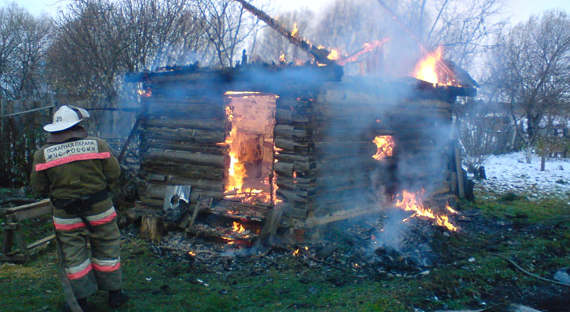 В Копьево сгорела баня