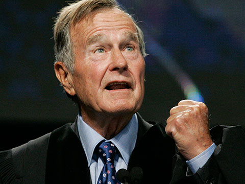 Буш-старший сломал шею