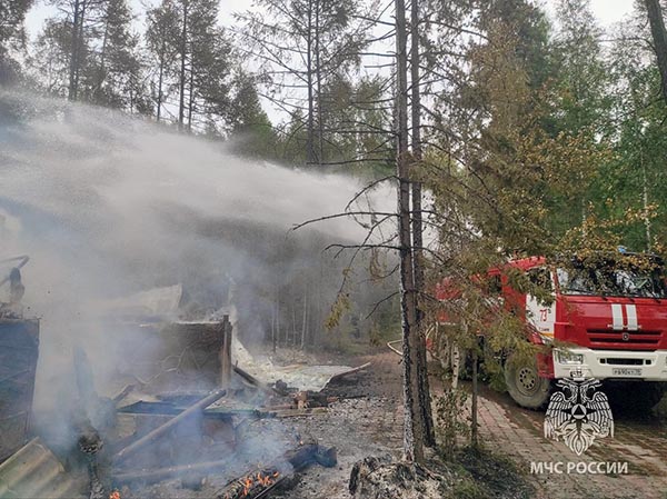 Восемь пожаров ликвидировали в Хакасии за выходные