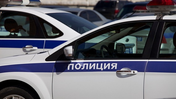 В Минусинске полицейские потушили автобус