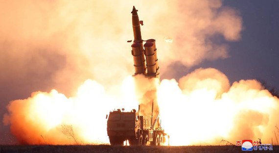 В КНДР прошли испытания сверхбольшой ракетной установки