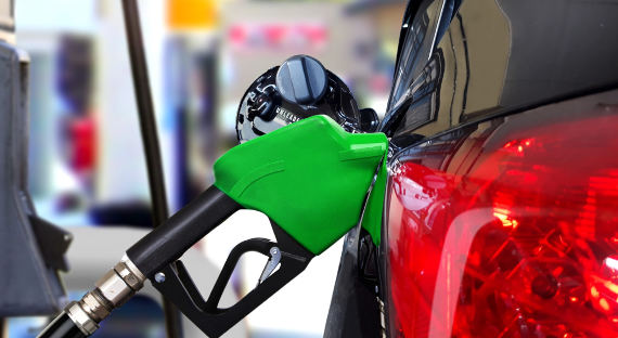 Нефтяники: цены на бензин завышают перекупщики
