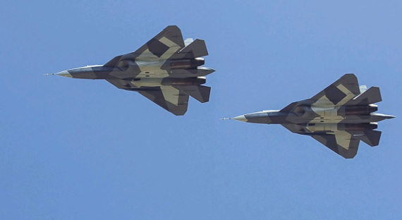 В Сети появилось видео с боевыми маневрами Су-57 (ВИДЕО)