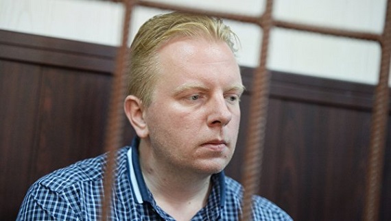 Бывшего главу РАО Федотова приговорили к полутора годам колонии