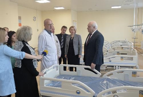 Виктор Зимин: «Жители Хакасии давно ждали больницу, где созданы все условия для пациентов»