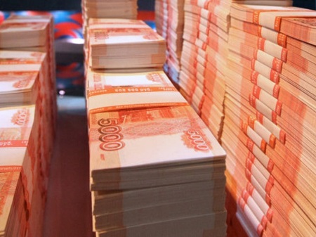 Более 300 россиян в прошлом году стали рублевыми миллиардерами