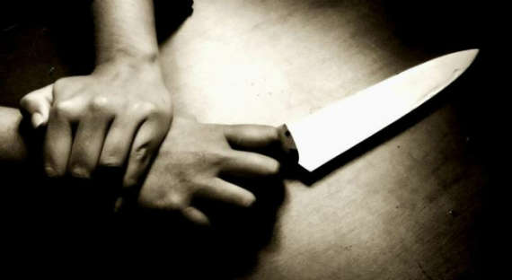 В Хакасии друзья решили вспомнить ножевой бой, все закончилось убийством