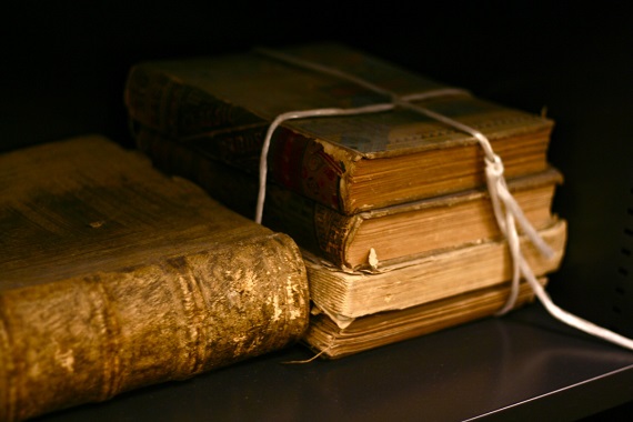 Абаканцы смогут полистать книги, которым больше сотни лет