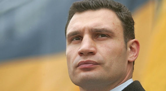 Мэр Киева Кличко пообещал до понедельника декоммунизировать город