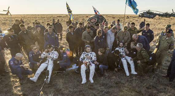 Экипаж МКС вернулся со станции на Землю