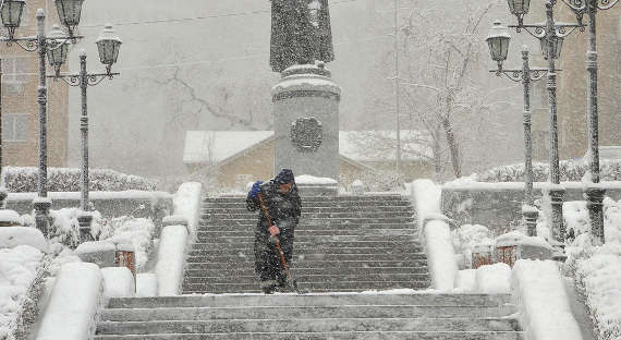 Во Владивостоке за сутки выпала полуторамесячная норма снега