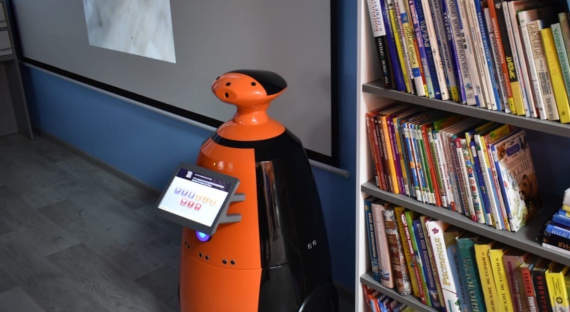 В Усть-абаканской библиотеке приняли на работу робота
