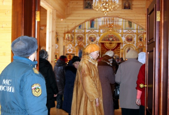 На Рождество в храмах Хакасии будут дежурить спасатели