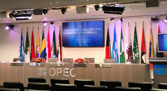 Министерский совет ОПЕК+ рекомендовал снизить добычу нефти