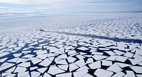 Таяние ледников в Арктике несет угрозы России