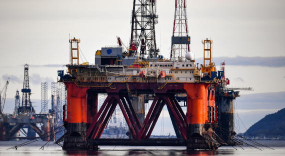 СМИ: Цены на нефть в ближайшие годы превысят 100 долларов за баррель