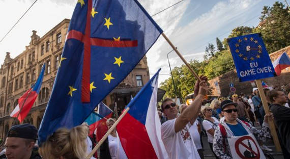 Премьер Чехии: референдума о выходе страны из ЕС не будет