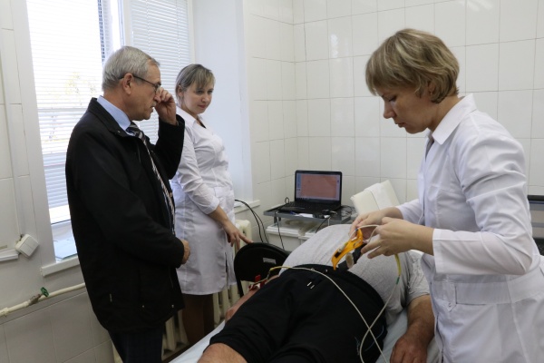 В Хакасии медики пришли в село с добром
