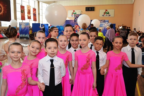 Две высокие награды привез в Хакасию ансамбль бального танца «Тарина»