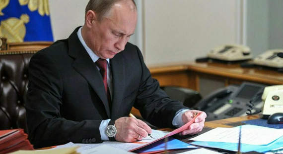 Путин подписал указ о гуманитарной помощи Донецку и Луганску