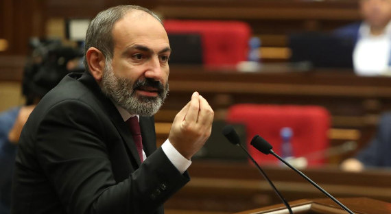 Армянский премьер призвал заблокировать все суды в стране