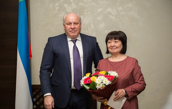 Министру социальной защиты республики вручили орден «За заслуги перед Хакасией»