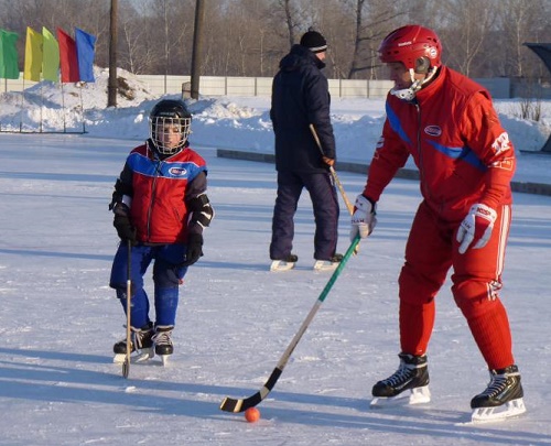 "Саяны-Хакасия" провели мастер-класс для юных хоккеистов