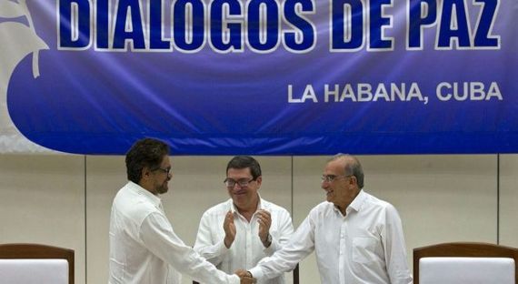 Правительство Колумбии и ФАРК подписали мирное соглашение