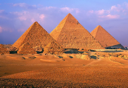 Вооруженные люди напали на туристов в Египте. Ограбление или теракт?