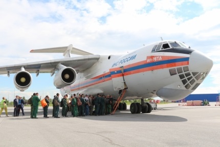 Пожарные десантники из Хакасии отправились спасать полыхающий Ямал