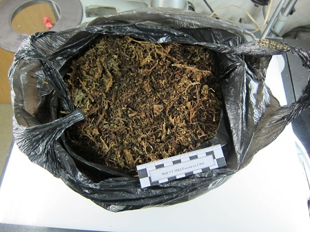 В Хакасии транспортная полиция задержала рецидивистку с марихуаной